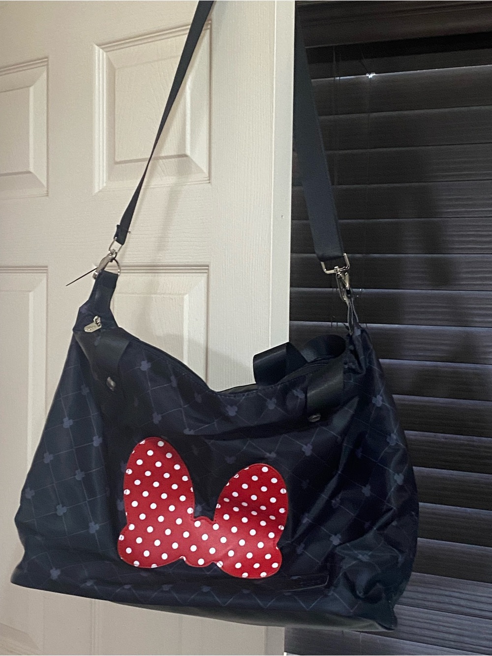 Bioworld Disney Minnie Mouse Black Travel Shoulder Bag with Red Polka Dot Bow
